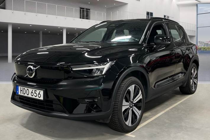 Sort Volvo XC40 fra 2023