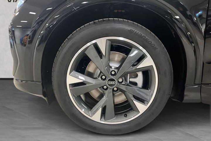 Sort Audi Q4 fra 2026