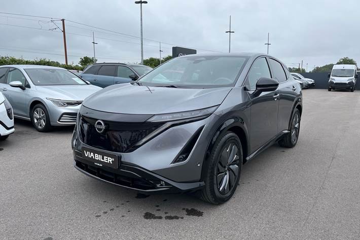 Grå Nissan Ariya fra 2026
