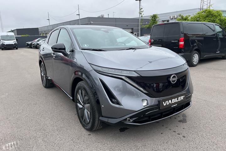Grå Nissan Ariya fra 2026