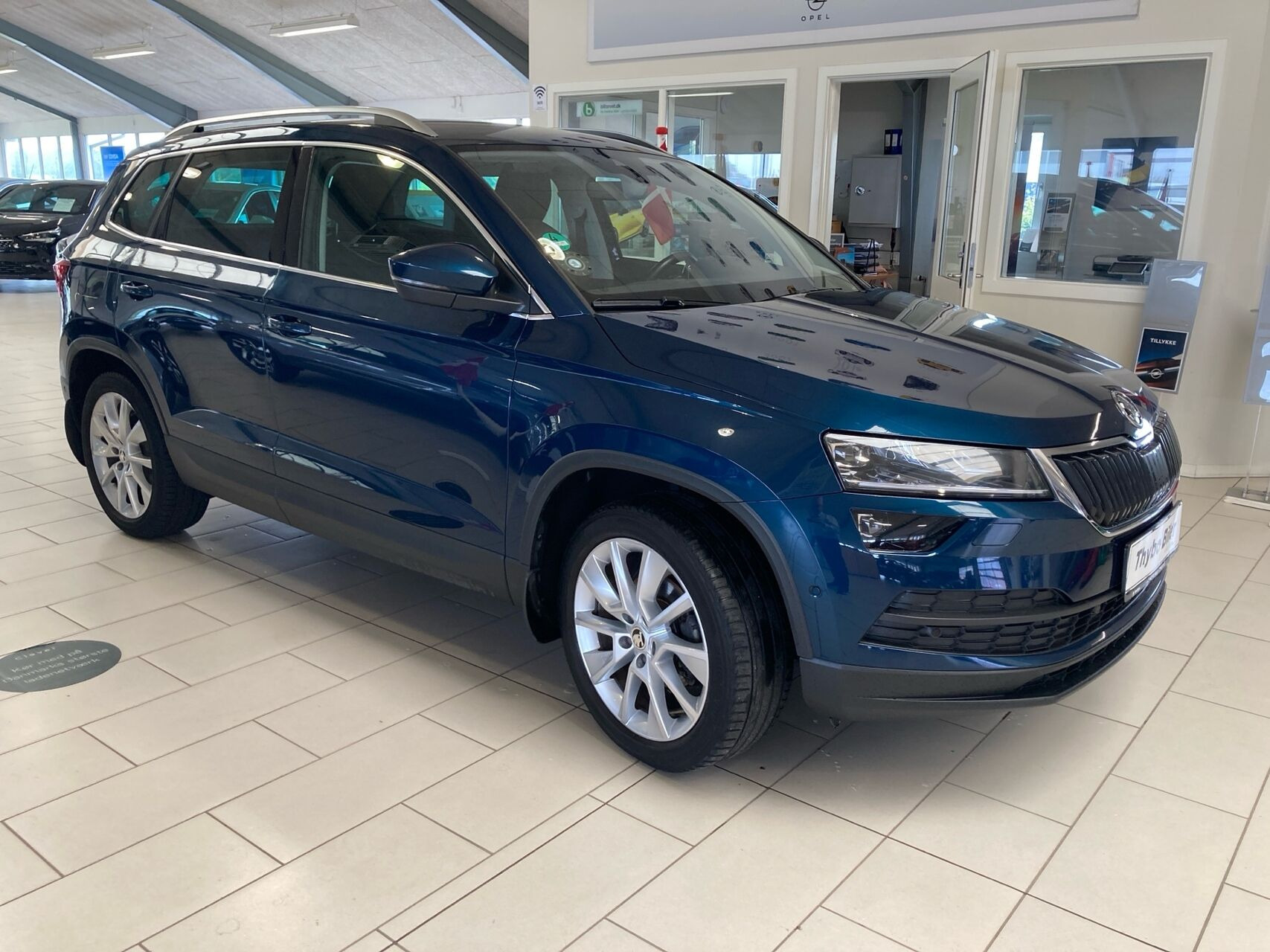 Blå Skoda Karoq fra 2020