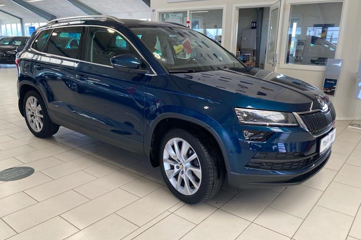 Blå Skoda Karoq fra 2020