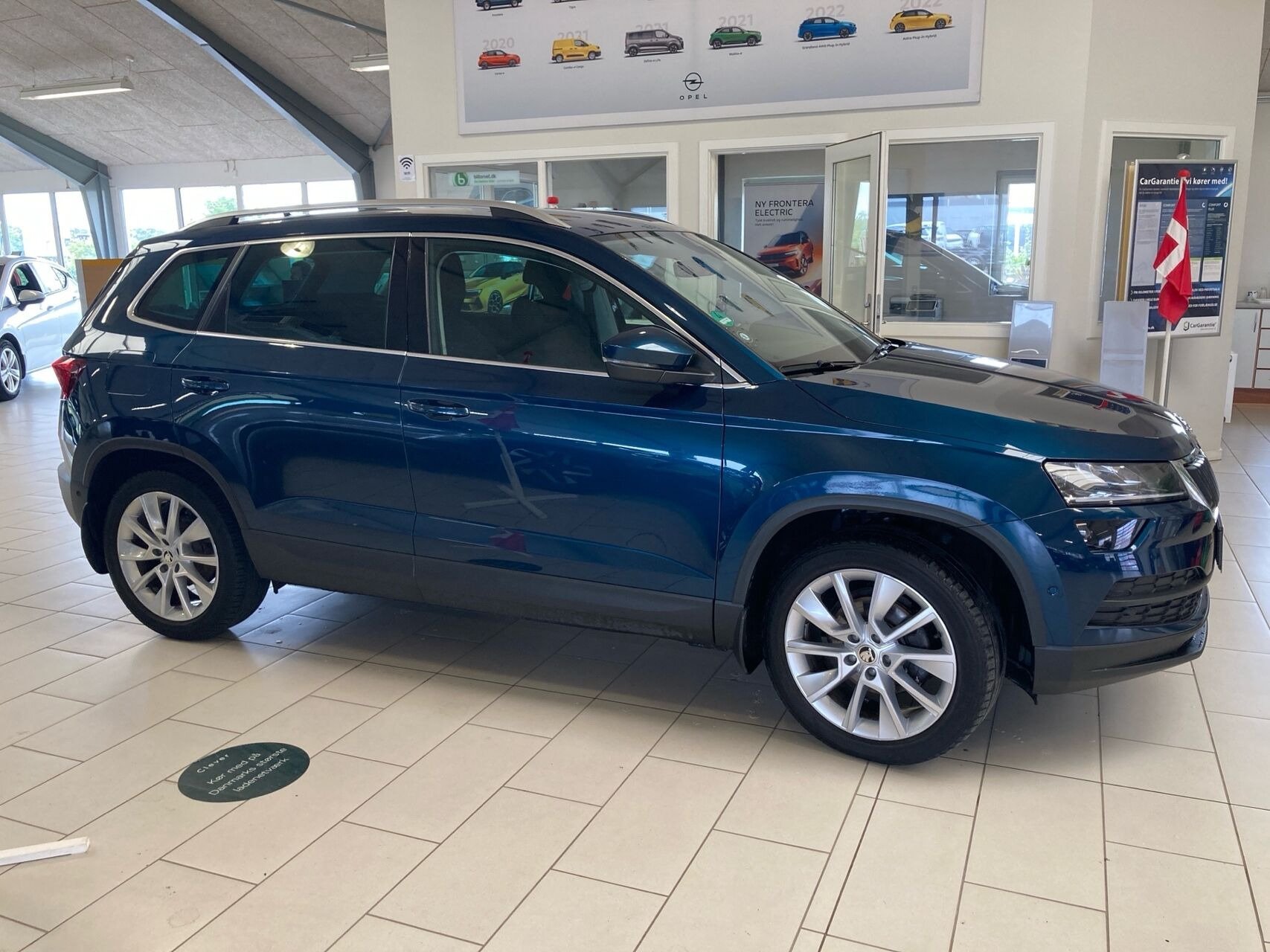Blå Skoda Karoq fra 2020