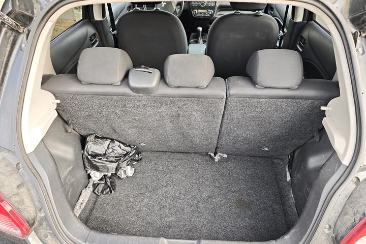 Sort Mitsubishi Space Star fra 2014