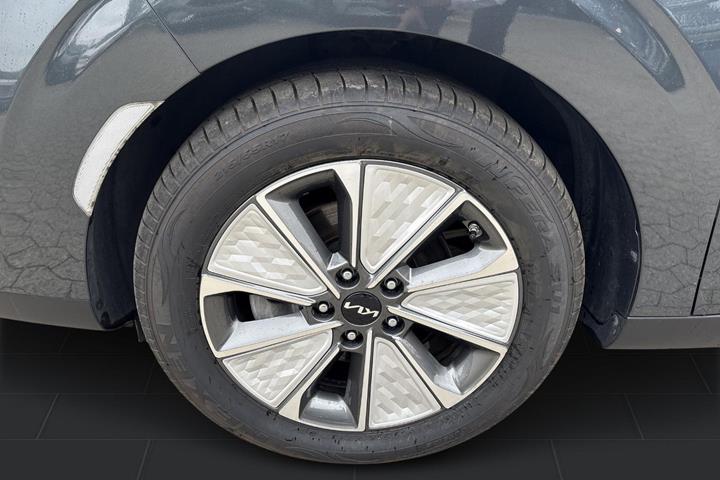 Grå Kia e-Soul fra 2023