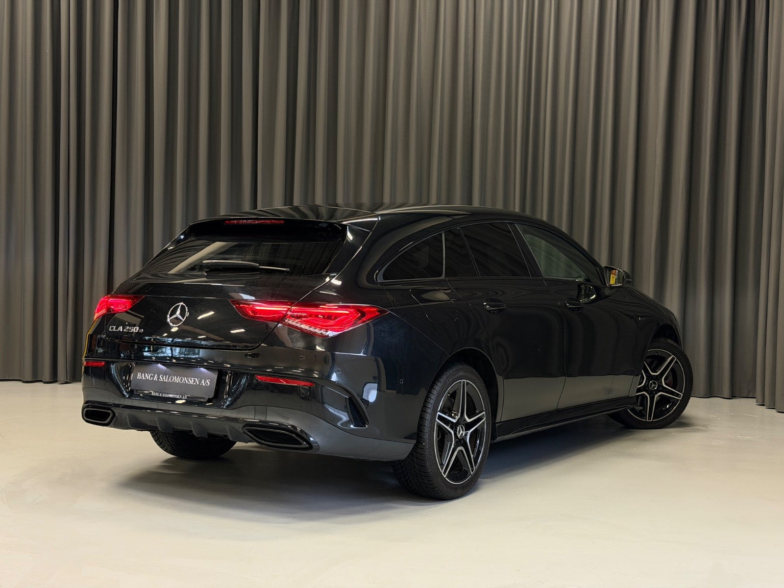 Sort Mercedes CLA250 e fra 2021