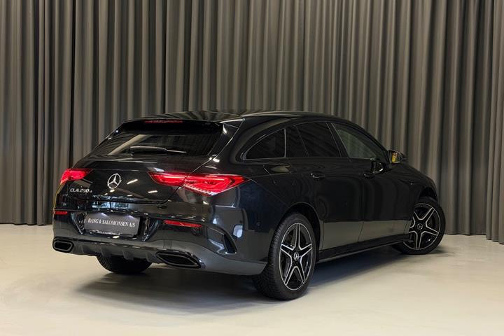 Sort Mercedes CLA250 e fra 2021