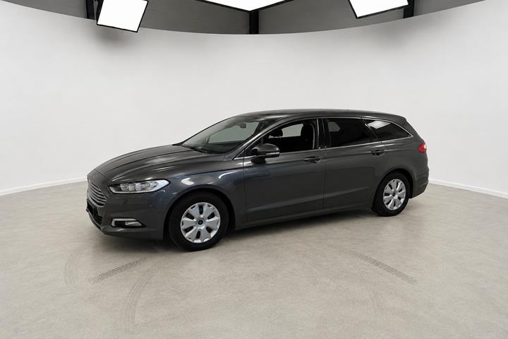 Grå Ford Mondeo fra 2016