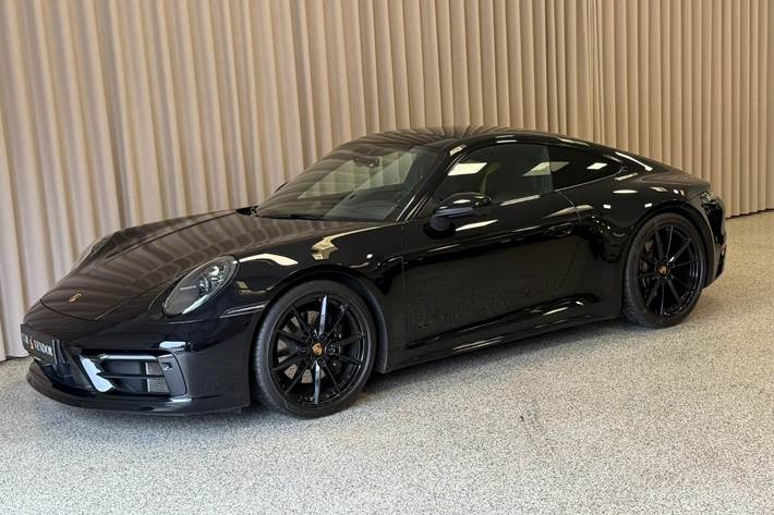 Sort Porsche 911 Carrera 4S fra 2021