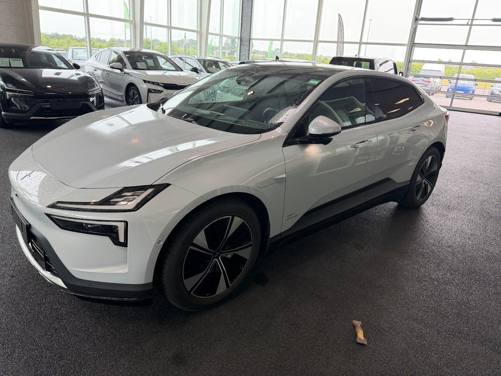 Sølv Polestar 4 fra 2026