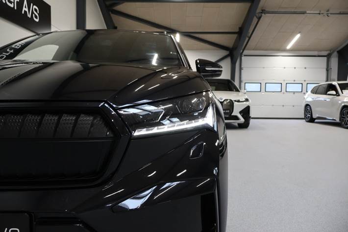Sort Skoda Enyaq fra 2022