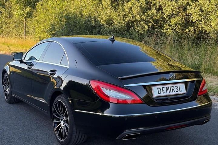 Sort Mercedes CLS350 fra 2011