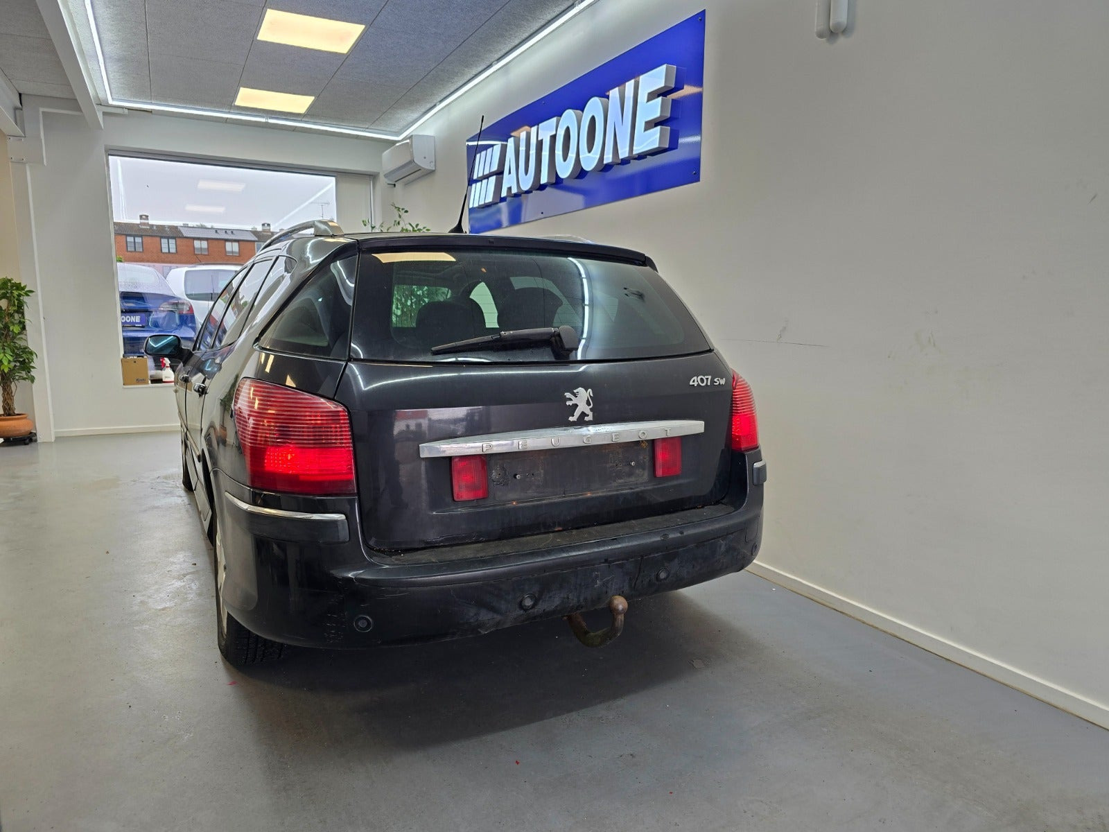 Sort Peugeot 407 fra 2005