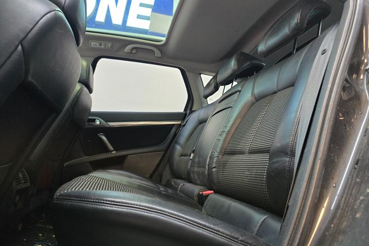 Sort Peugeot 407 fra 2005