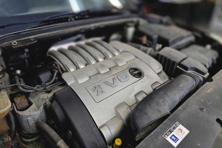 Sort Peugeot 407 fra 2005