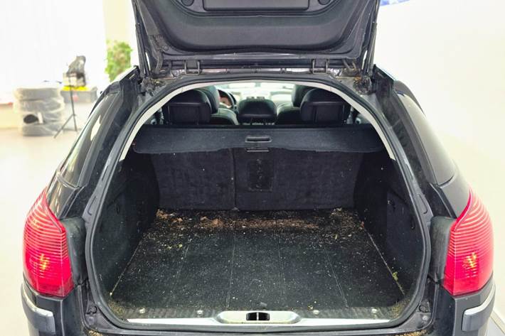Sort Peugeot 407 fra 2005