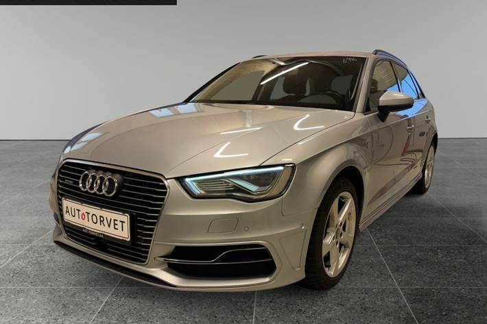Sølv Audi A3 fra 2016