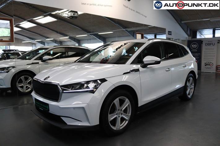 Hvid Skoda Enyaq fra 2023