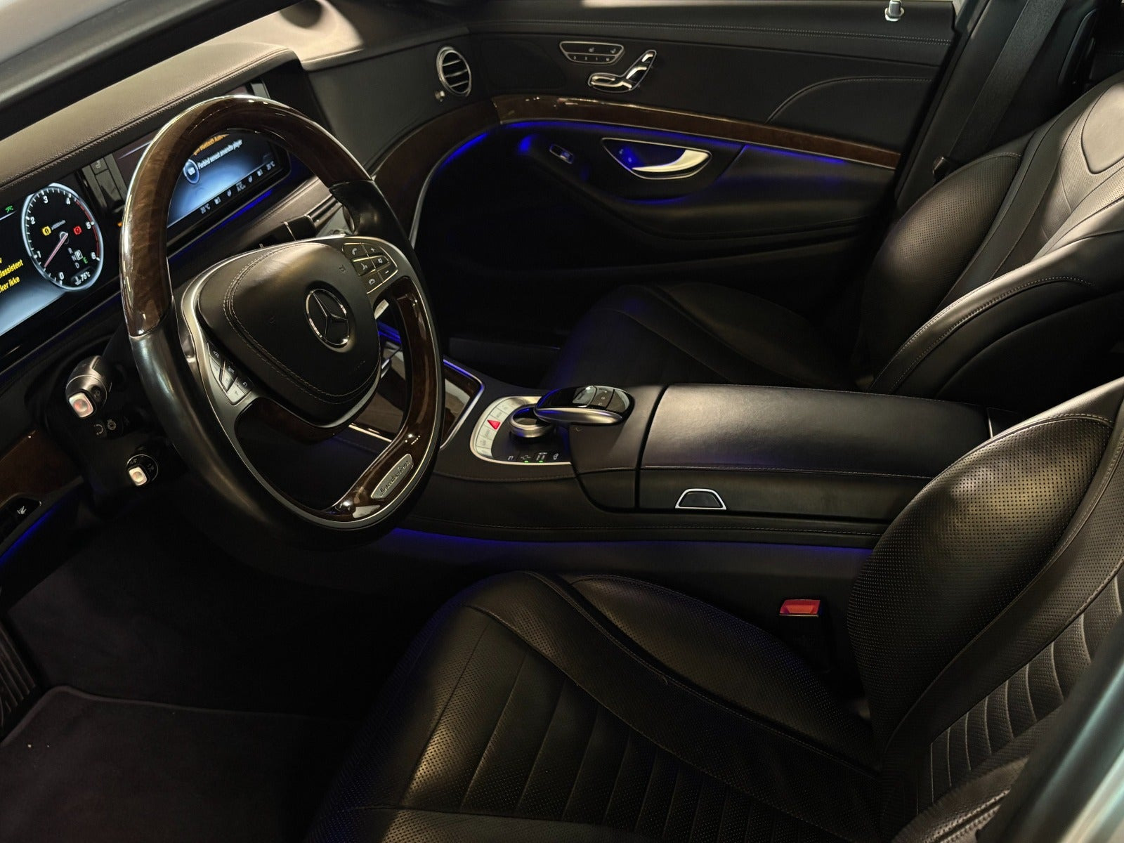 Sølv Mercedes S350 d fra 2016