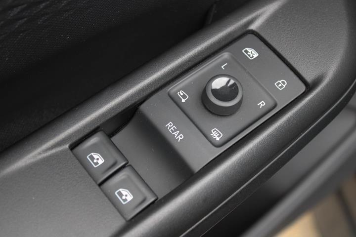 Grå Cupra Born fra 2024