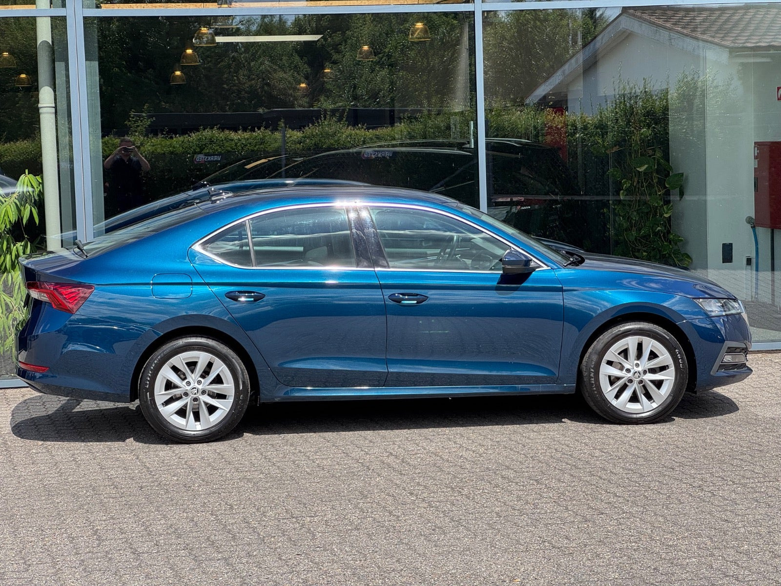 Blå Skoda Octavia fra 2022
