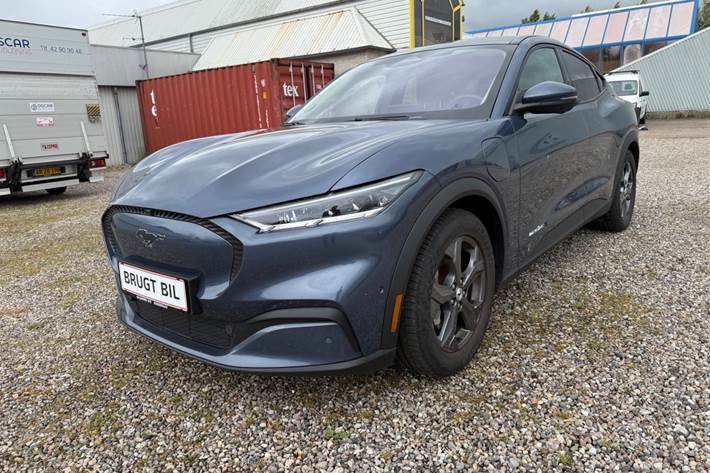Blå Ford Mustang Mach-E fra 2022