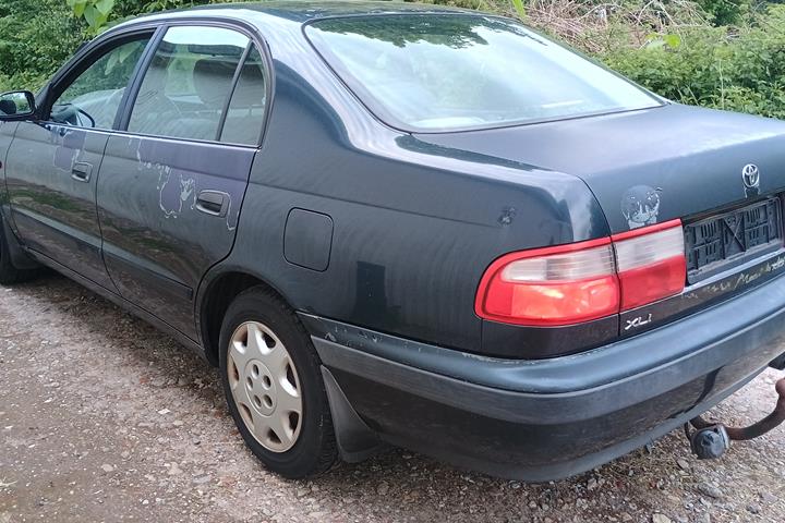 undefined Toyota Carina fra 1995