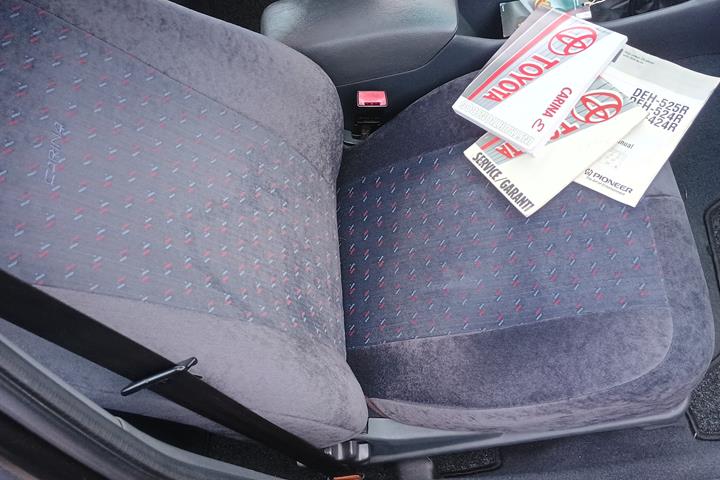 undefined Toyota Carina fra 1995