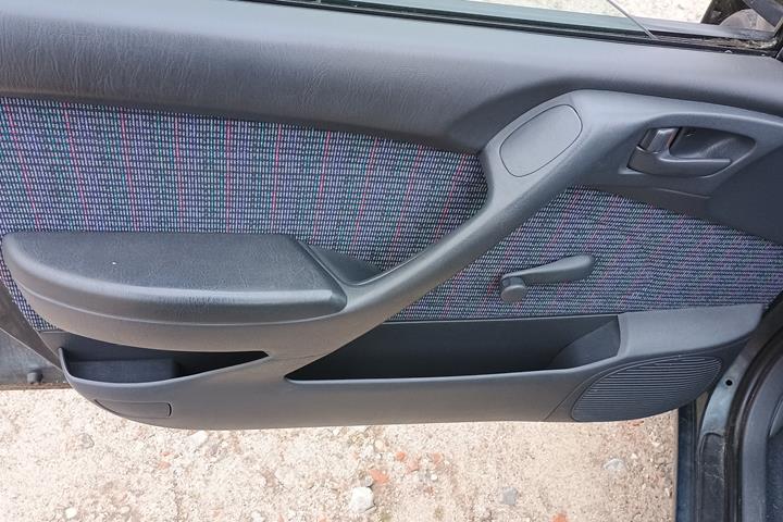 undefined Toyota Carina fra 1995