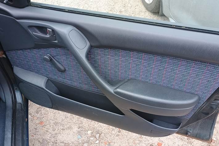 undefined Toyota Carina fra 1995
