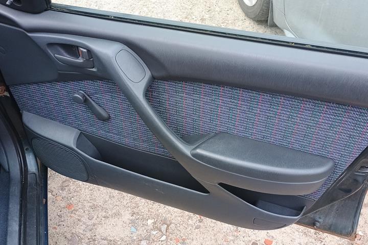 undefined Toyota Carina fra 1995