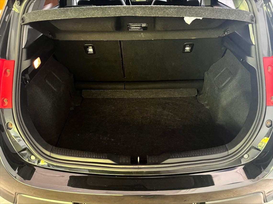 Sort Toyota Auris fra 2014