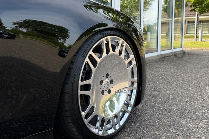 Sort Mercedes S580 e fra 2022