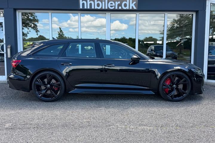 Sort Audi RS6 fra 2021