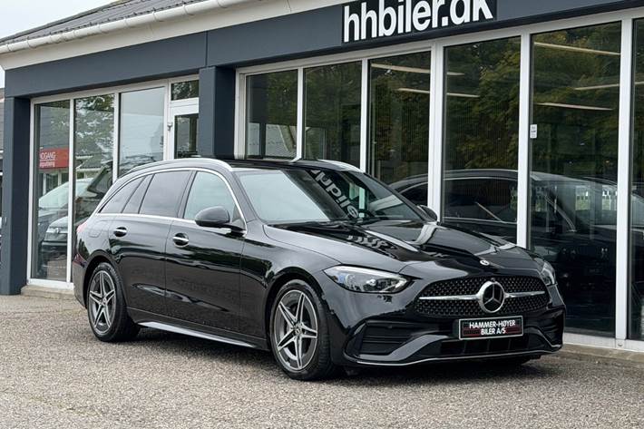 Sort Mercedes C300 fra 2023