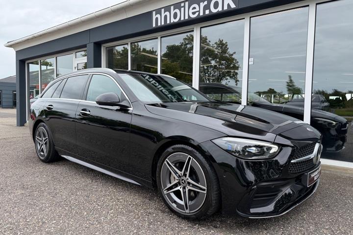 Sort Mercedes C300 fra 2023