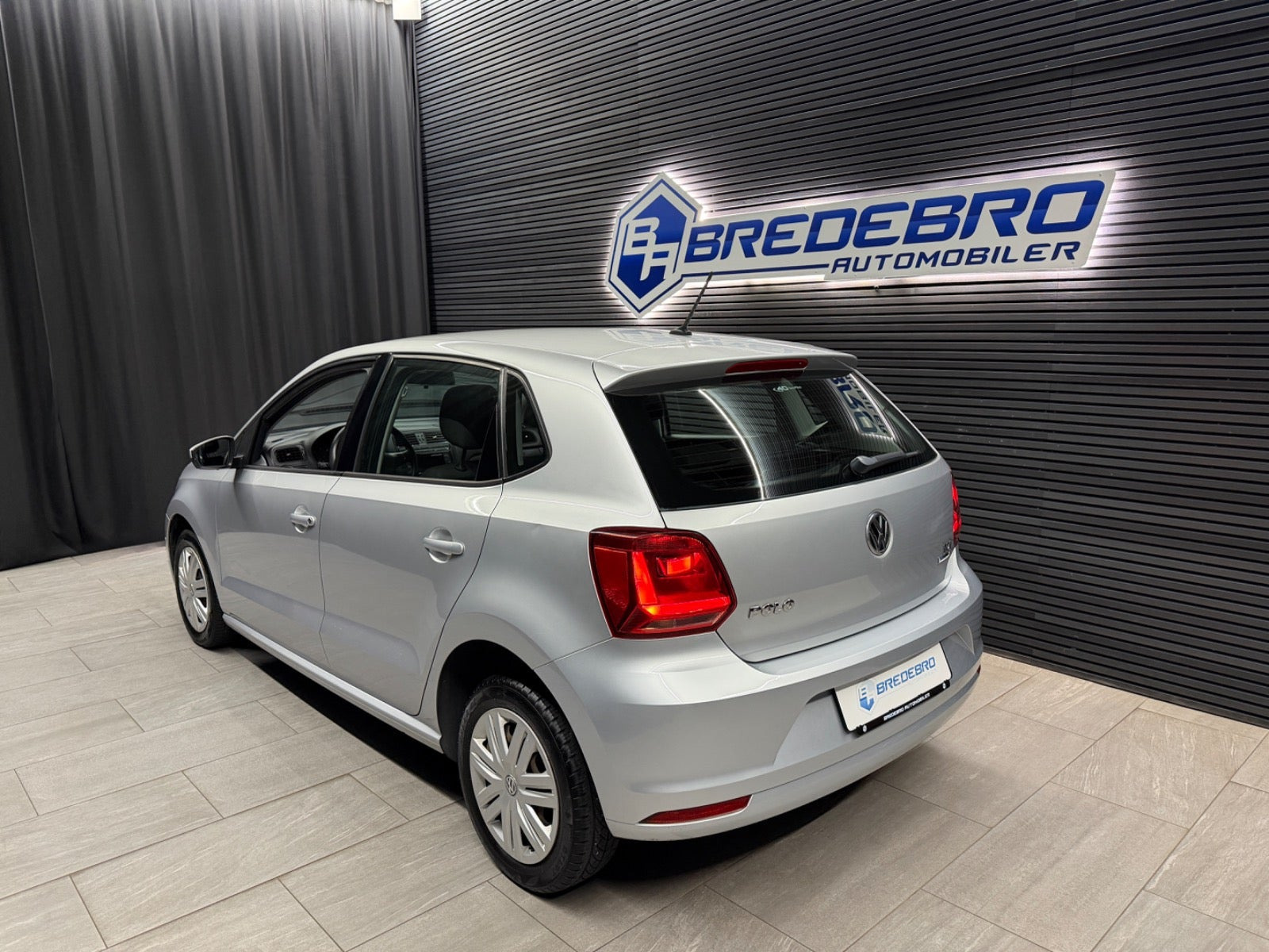 Sølv VW Polo fra 2016