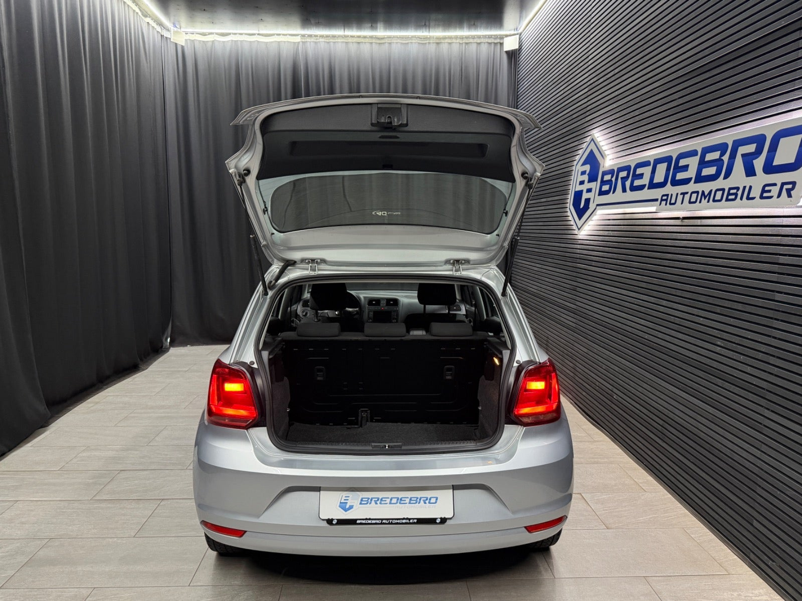 Sølv VW Polo fra 2016