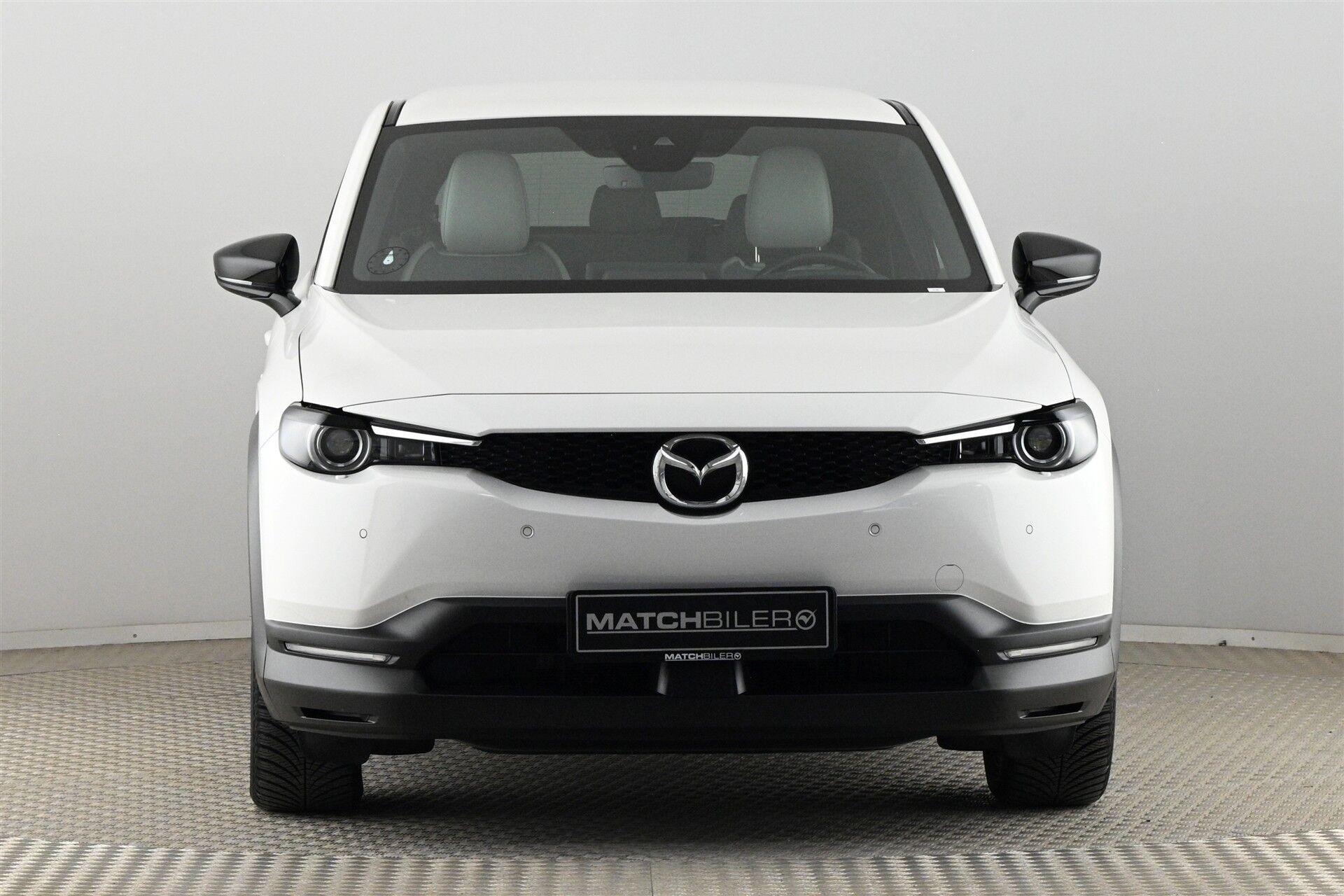Hvid Mazda MX-30 fra 2023