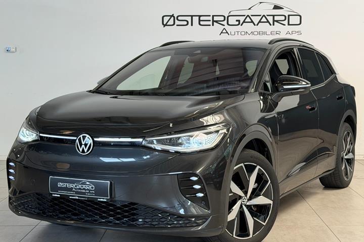 Grå VW ID.4 fra 2023 set udefra