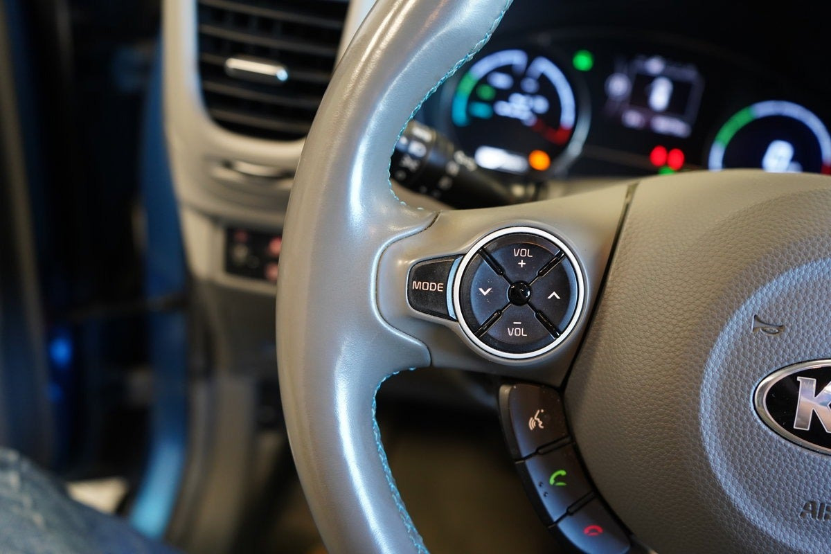 Blå Kia Soul fra 2018 set indefra