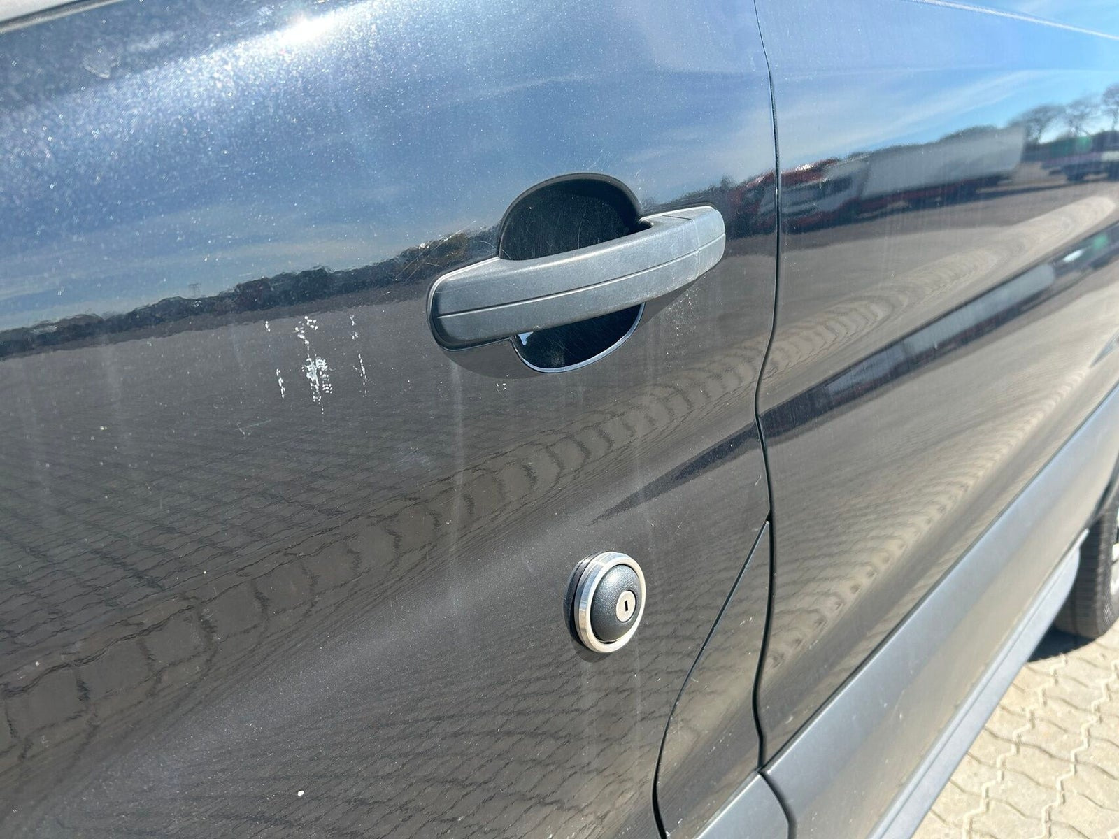 Sort Ford E-Transit 390 L2 Van fra 2022