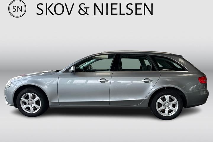 Grå Audi A4 fra 2009