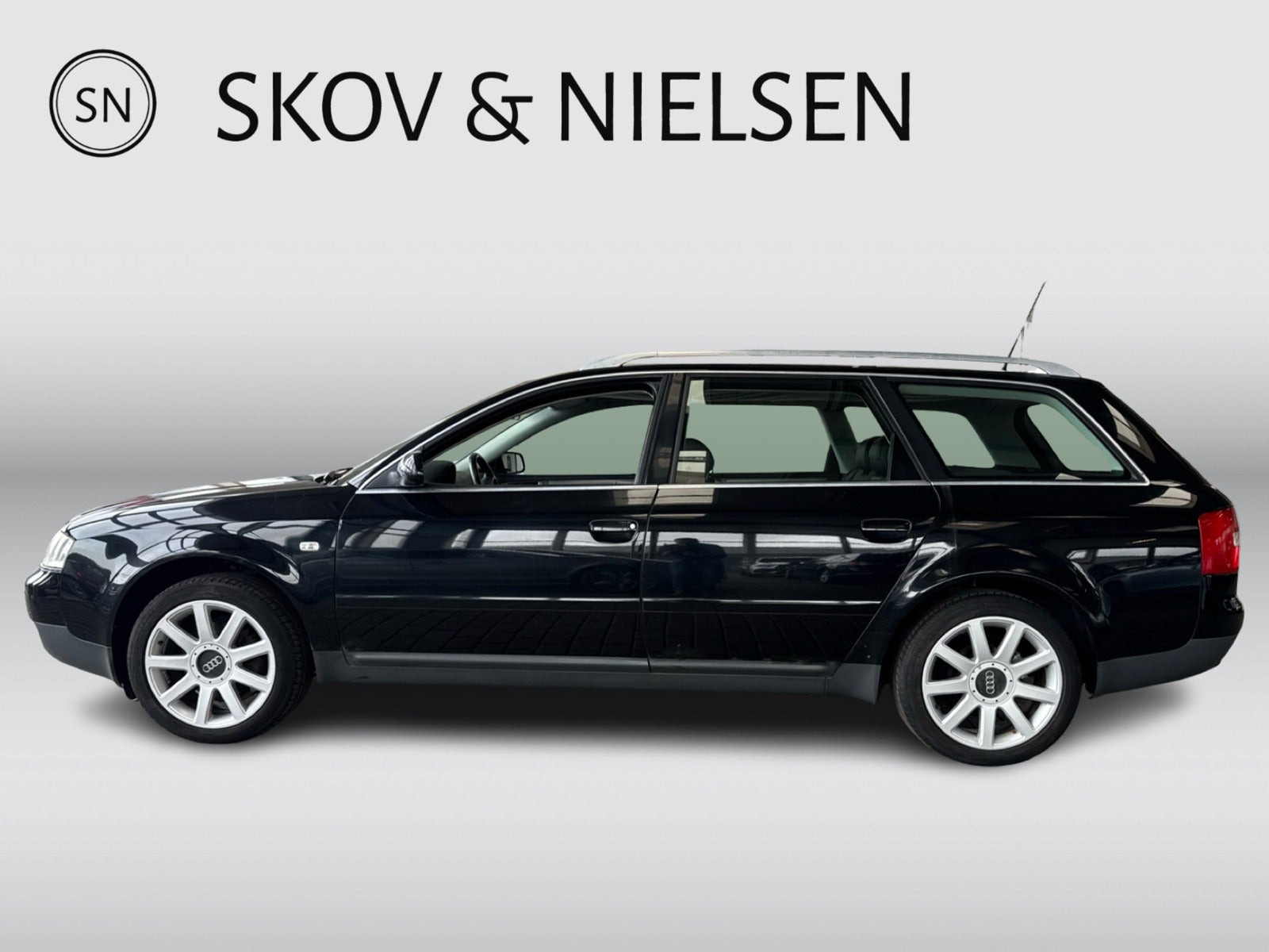 Sort Audi A6 fra 2004