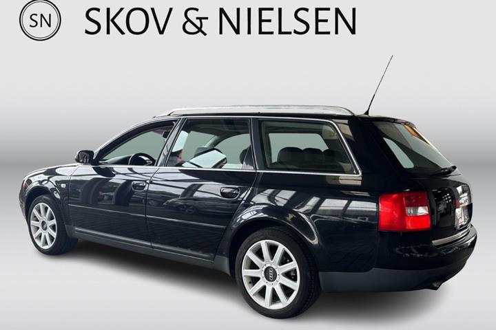 Sort Audi A6 fra 2004