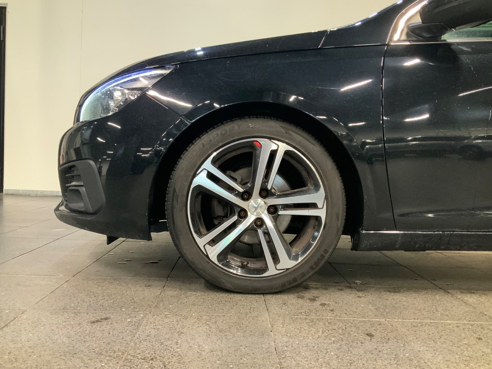 Sort Peugeot 308 fra 2018