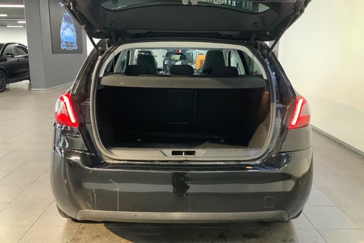 Sort Peugeot 308 fra 2018