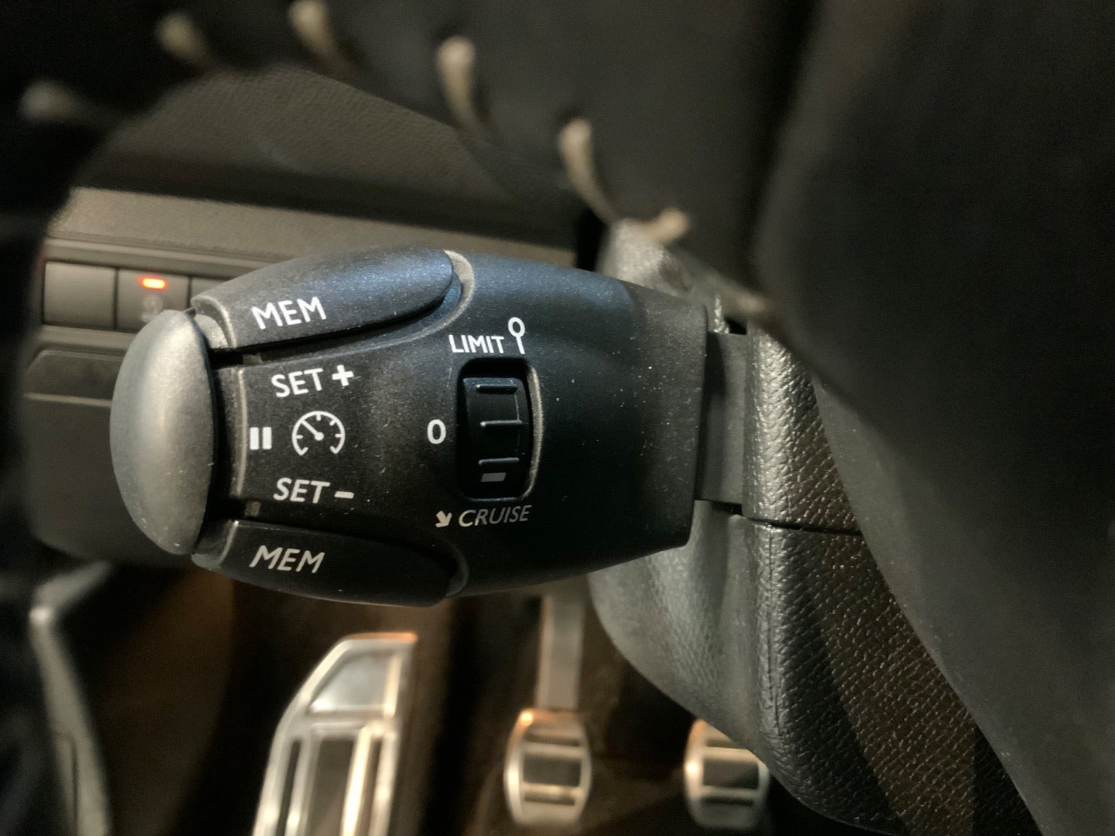 Sort Peugeot 308 fra 2018