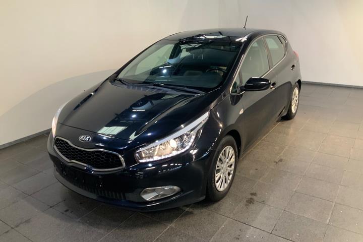 Sort Kia Ceed fra 2014 set udefra