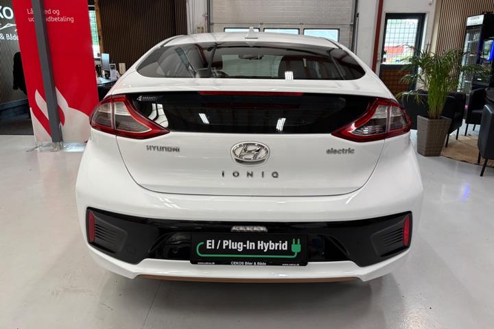 Hvid Hyundai Ioniq fra 2019